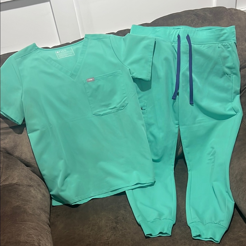 Surgical Green Figs Scrub Set